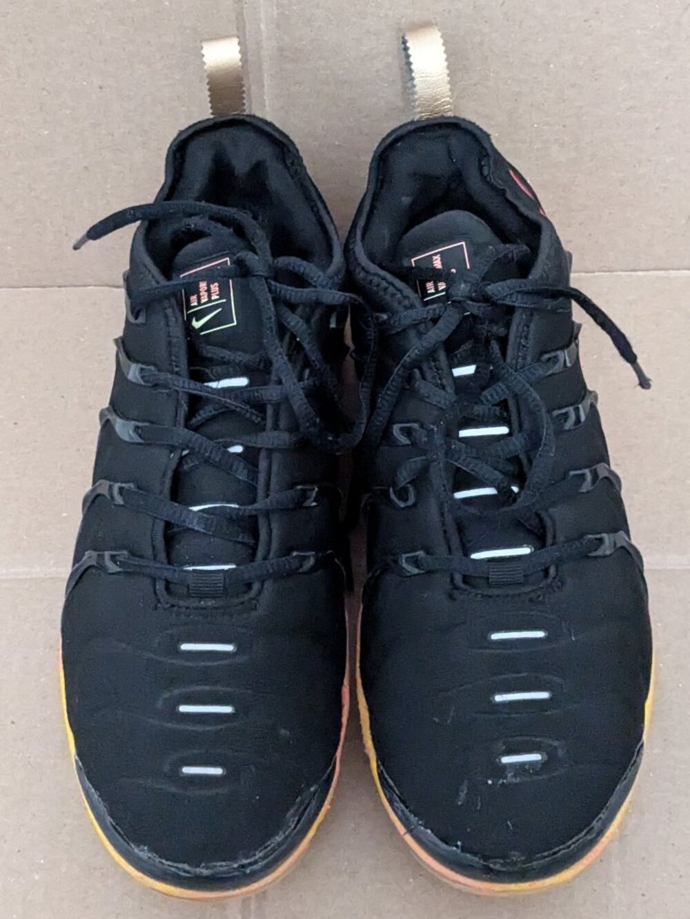 Nike Air VaporMax Plus TN Casual Shoes Mens Walking Shoes Black Orange Size 8 - Picture 3 of 16